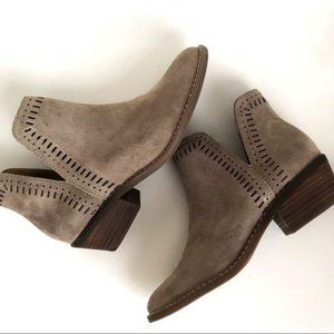 Lucky Brand Tan Leather Block Heel Ankle Boots Women’s Size 6 NWOT